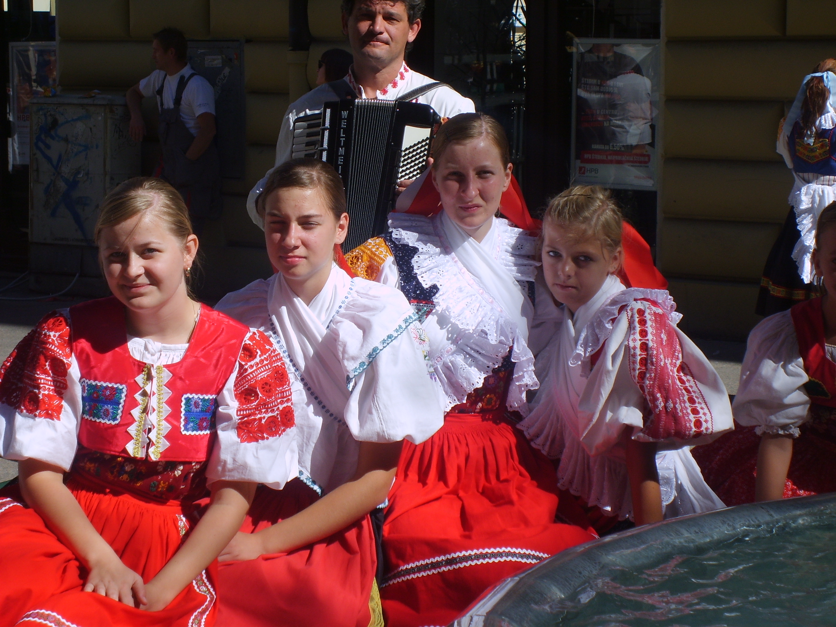 S6001826.JPG